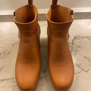 Swedish Hasbeens Zip It Emy Clog Bootie